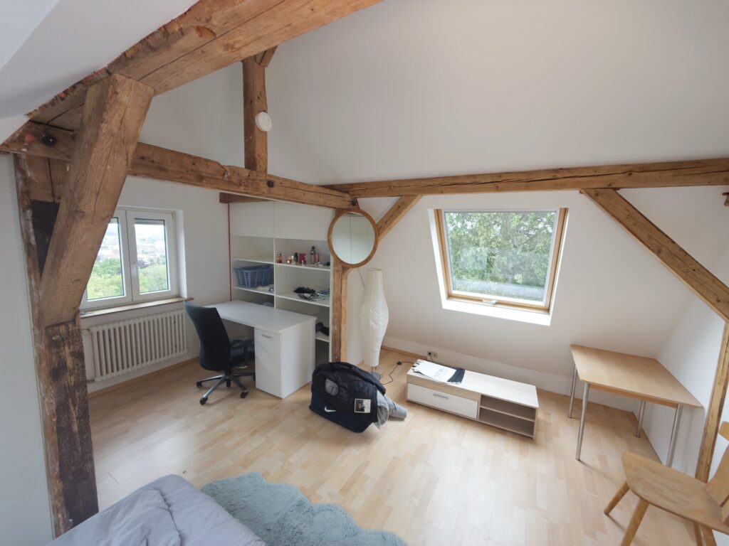 Zimmer_Dach_L_1_HD