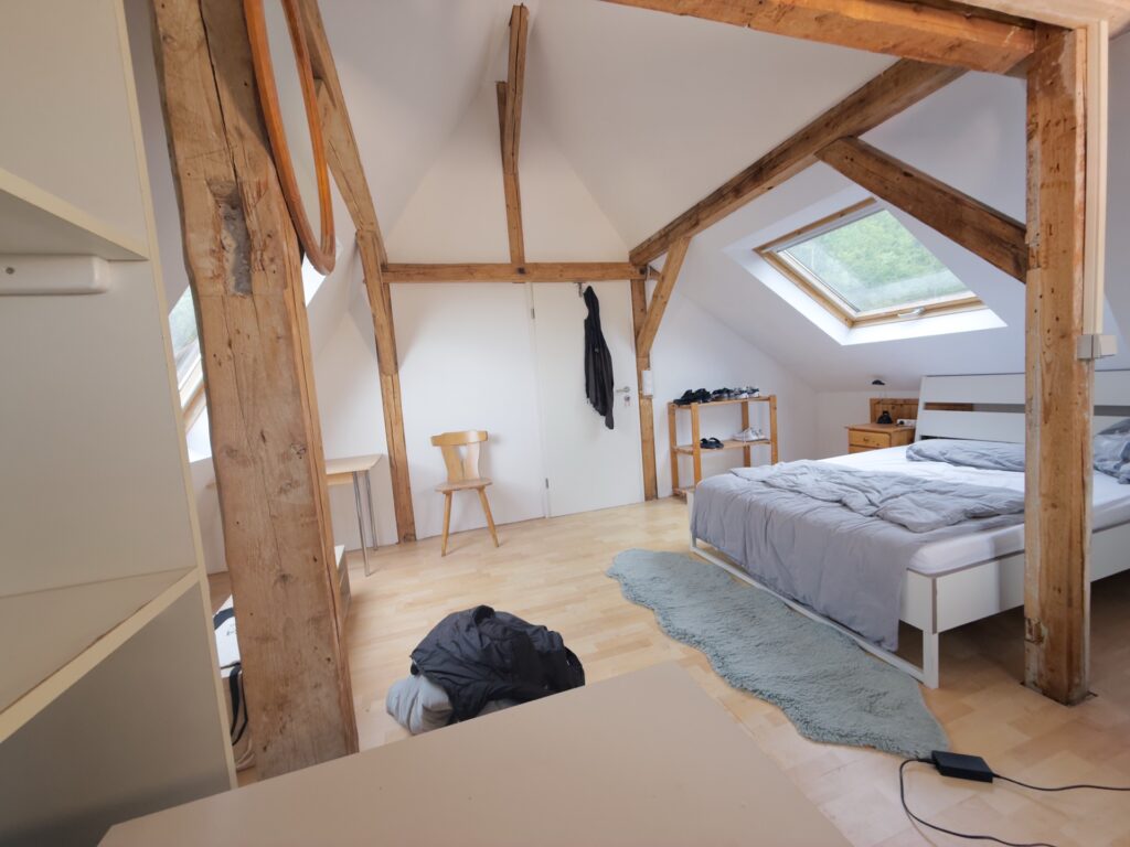 Zimmer_Dach_L_2_HD